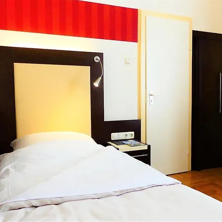 Achat Sternhotel 4* بون