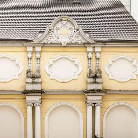 Achat Sternhotel מלון