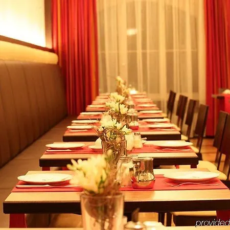 Achat Sternhotel 4* בון