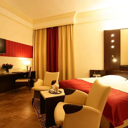 Achat Sternhotel فندق 4*